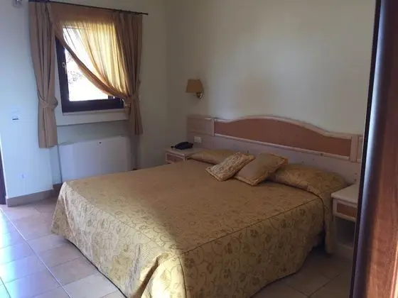 Tek Büyük Yataklı Oda, Bahçeli