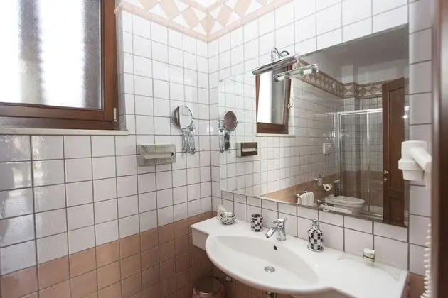 Tek Büyük Yataklı Oda, Bahçeli