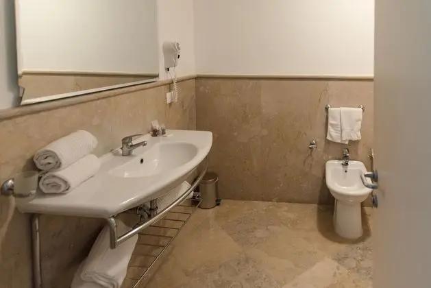 Premium Tek Büyük Yataklı Oda (Staciuneri)