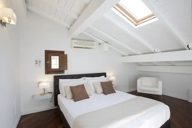 Tek Büyük veya İki Ayrı Yataklı Oda