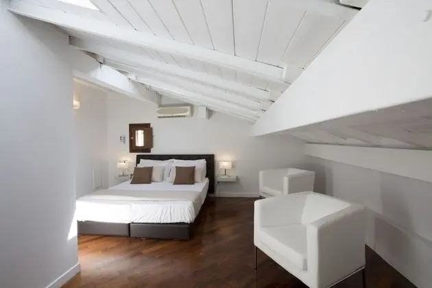 Tek Büyük veya İki Ayrı Yataklı Oda