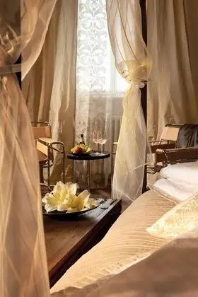 Romantic Süit, 1 Büyük (Queen) Boy Yatak