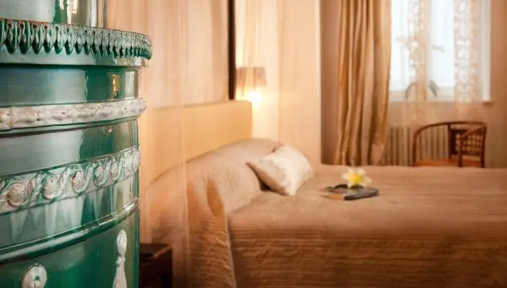 Romantic Süit, 1 Büyük (Queen) Boy Yatak