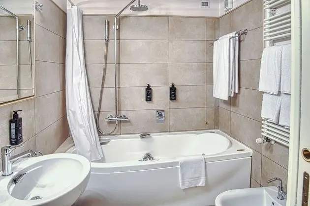 Comfort Tek Büyük Yataklı Oda