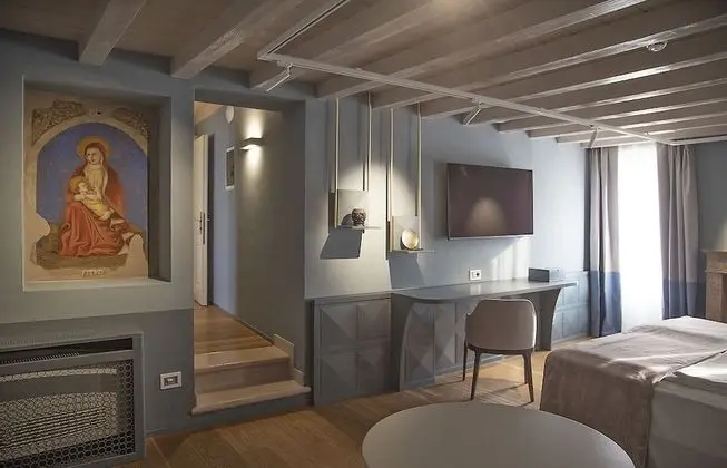 Comfort Tek Büyük Yataklı Oda