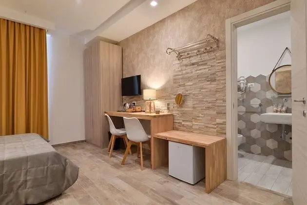 Üç Kişilik Oda