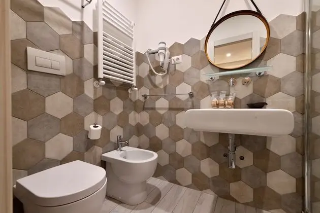 Üç Kişilik Oda
