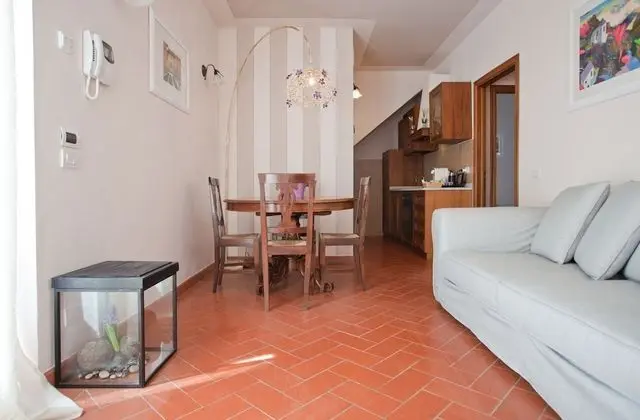 Comfort Apart Daire, 2 Yatak Odası, Sigara İçilmez, Bahçe Manzaralı