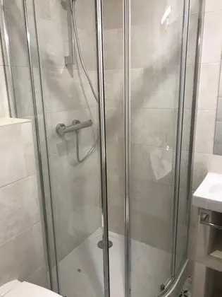 Classic Tek Büyük Yataklı Oda