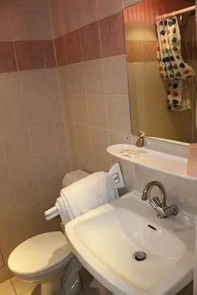 Classic Tek Büyük Yataklı Oda