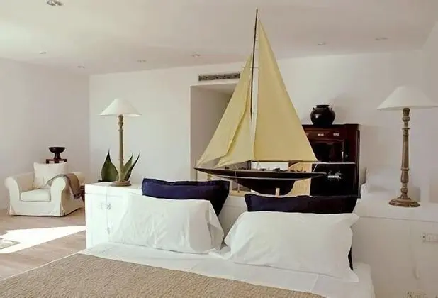 Luxury Tek Büyük Yataklı Oda