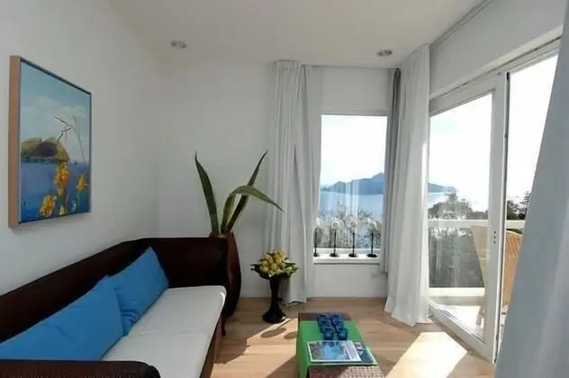 Luxury Tek Büyük Yataklı Oda