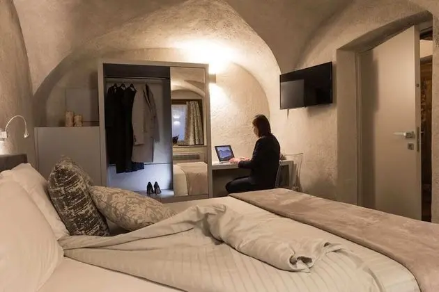 Exclusive Tek Büyük Yataklı Oda