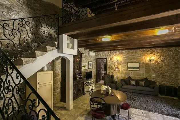 Deluxe Süit, Sıcak Su Küveti