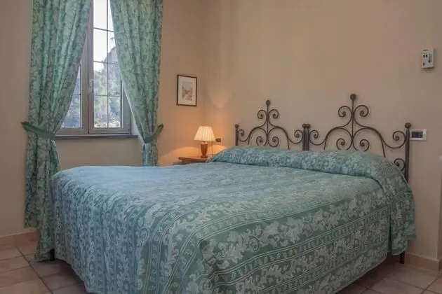 Comfort Tek Büyük veya İki Ayrı Yataklı Oda