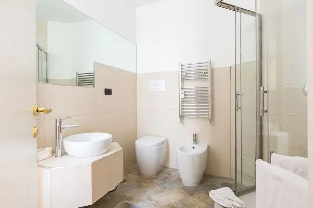 Büyük Yataklı Tek Kişilik Oda