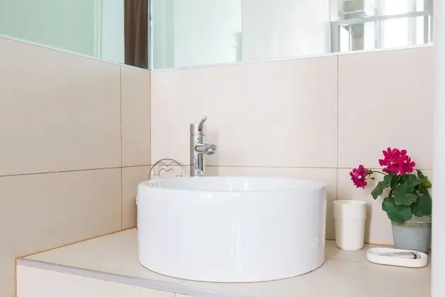 Büyük Yataklı Tek Kişilik Oda