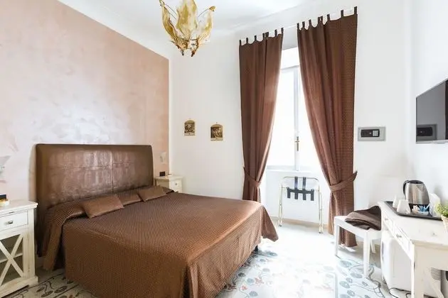 Tek Büyük Yataklı Oda