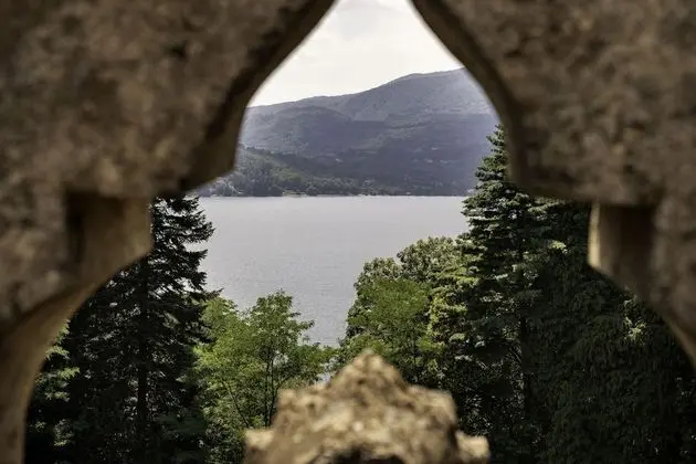 Süit, Göl Manzaralı