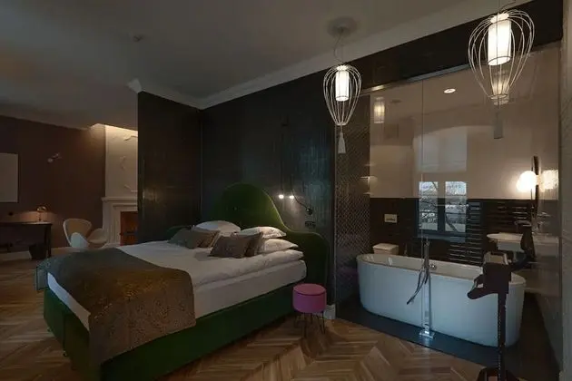Deluxe Tek Büyük Yataklı Oda