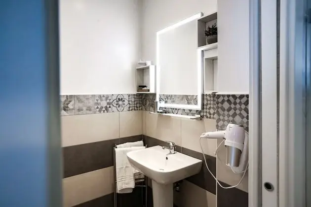 Standard Tek Büyük Yataklı Oda, Banyolu/Duşlu, Bahçe Manzaralı