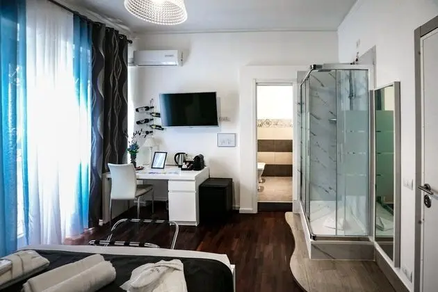 Standard Tek Büyük Yataklı Oda, Banyolu/Duşlu, Bahçe Manzaralı