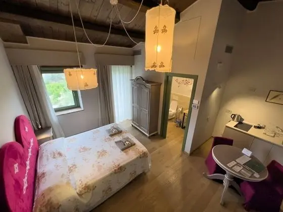 Superior Oda, Balkon, Tepe Manzaralı