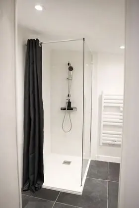 Comfort Tek Büyük Yataklı Oda (Saint-Tropez)