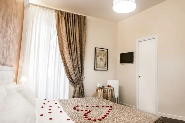 Standard Tek Büyük Yataklı Oda