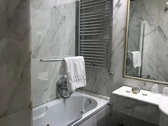 Premium Tek Büyük veya İki Ayrı Yataklı Oda