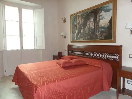 Üç Kişilik Oda