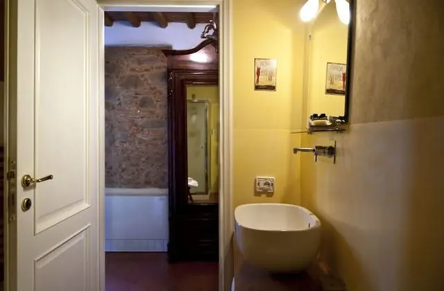 Classic Büyük Yataklı Tek Kişilik Oda