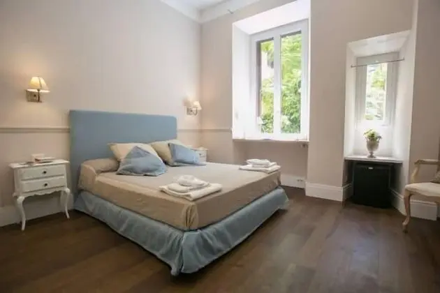 Premium Tek Büyük Yataklı Oda