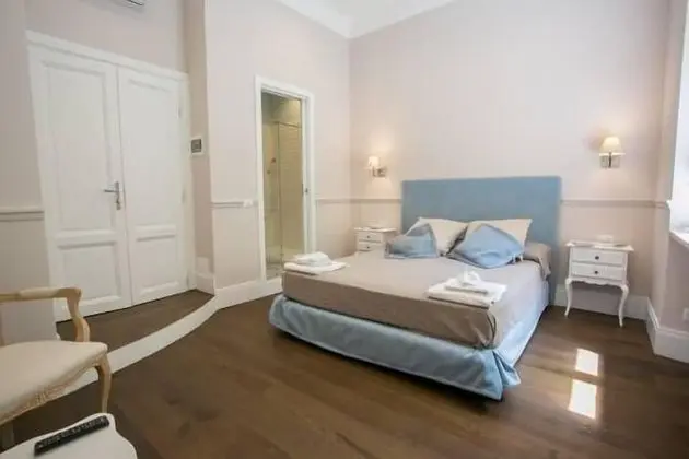 Premium Tek Büyük Yataklı Oda