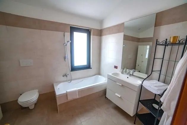 Süit, Havuz Manzaralı (Ulivo)