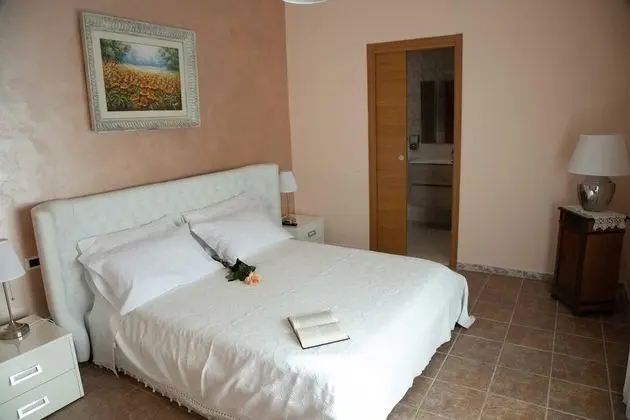 Tek Büyük Yataklı Oda (Mandorlo)