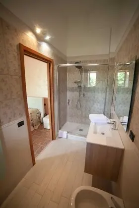 Tek Büyük Yataklı Oda (Mandorlo)