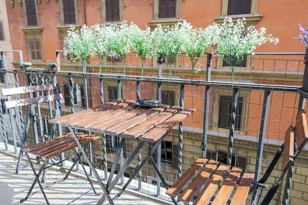 Junior Süit, Balkon