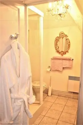 Tek Büyük Yataklı Oda, Dağ Manzaralı (Romantique)