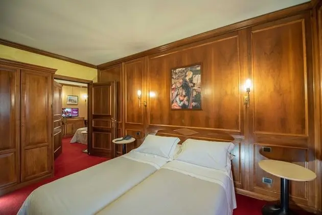 Tek Büyük veya İki Ayrı Yataklı Oda, Dağ Manzaralı