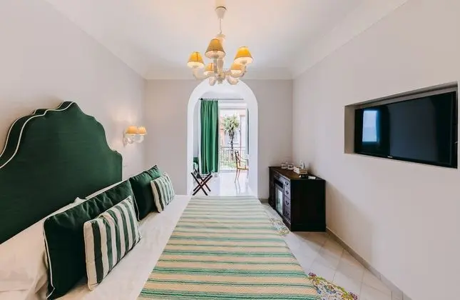 Comfort Tek Büyük Yataklı Oda