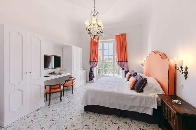 Comfort Tek Büyük Yataklı Oda