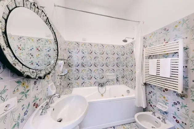 Comfort Tek Büyük Yataklı Oda