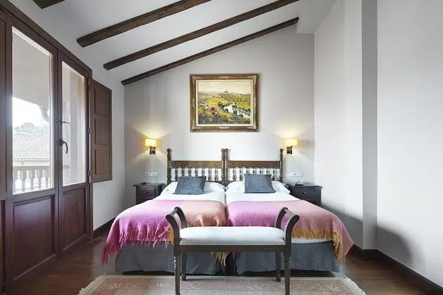 Classic Tek Büyük Yataklı Oda