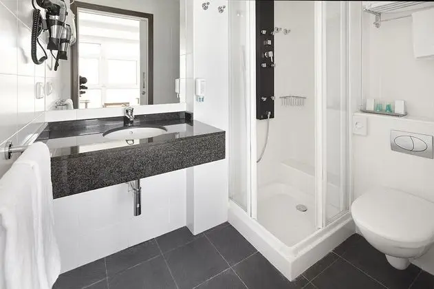 Tek Büyük Yataklı Oda, Deniz Manzaralı