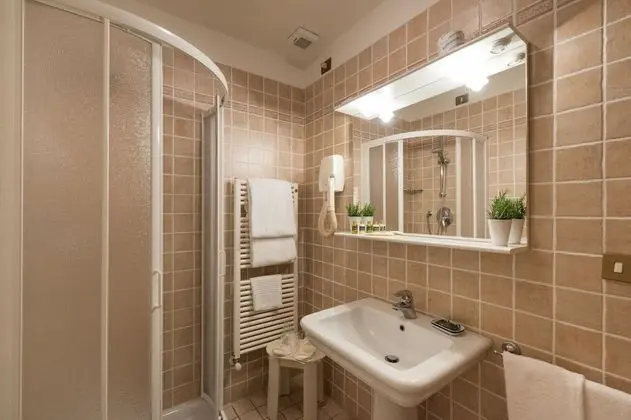 Superior Tek Büyük Yataklı Oda