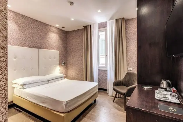 Basic Tek Büyük Yataklı Oda