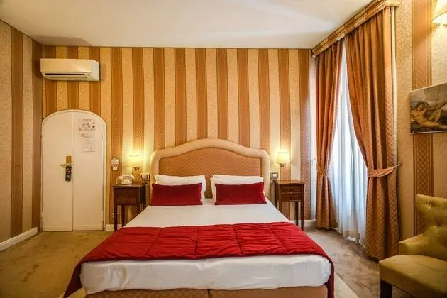 Superior Tek Büyük veya İki Ayrı Yataklı Oda