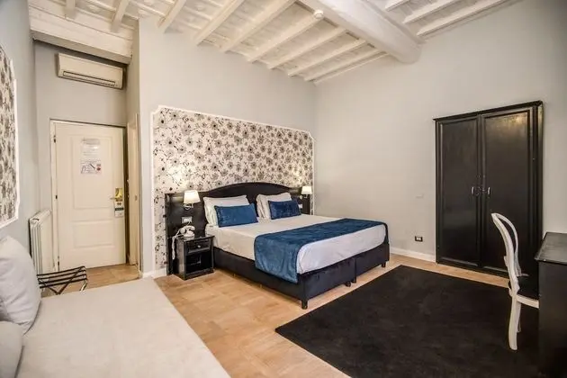 Superior Tek Büyük veya İki Ayrı Yataklı Oda