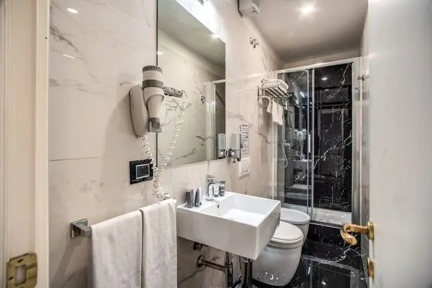 Superior Tek Büyük veya İki Ayrı Yataklı Oda